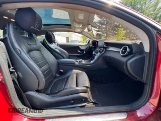2017 Mercedes-Benz C с VIN WDDWJ4KBXHF32552, выставлен на аукционе Copart как лот 64165705 с пробегом 128 929 миль миль и Чистый • Clean title. История ставок и продаж доступна на DreamBid. Изображение 5.