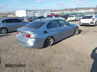 2012 BMW 3 Series 328i с VIN WBA3C1C55CF432664, выставлен на аукционе IAAI как лот 41334641 с пробегом Не указан миль и . История ставок и продаж доступна на DreamBid. Изображение 4.