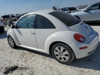 2009 Volkswagen New Beetle Coupe S with VIN 3VWRW31C79M505010, listed as a Copart auction lot 73480374 with 111,349 mi miles and Salvage Title. Bid and sale history available at carsss.com. Image 2.
