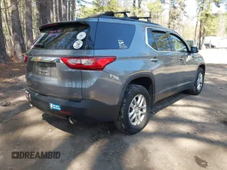 2019 Chevrolet Traverse LT Cloth with VIN 1GNEVGKW5KJ200197, listed as a IAAI auction lot 41936571 with 37,620 mi miles. Bid and sale history available at carsss.com. Image 4.