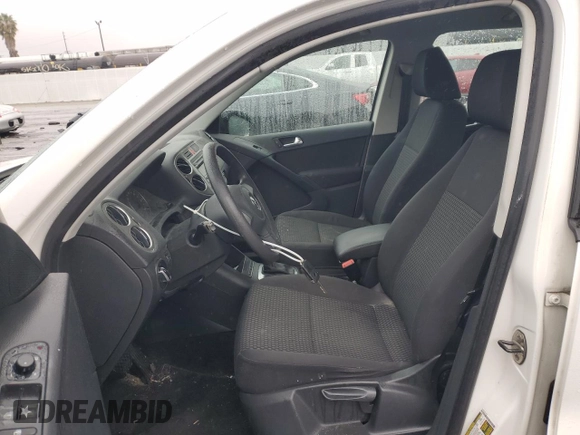 2011 Volkswagen Tiguan S with VIN WVGAV7AX6BW525120, listed as a Copart auction lot 45056925 with 88,357 mi miles and Non repairable. Bid and sale history available at DreamBid. Image 7.