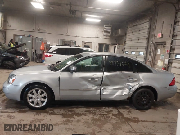 2005 Ford Five Hundred Limited with VIN 1FAFP251X5G108410, listed as a IAAI auction lot 41934529 with 118,202 mi miles and . Bid and sale history available at DreamBid. Image 14.