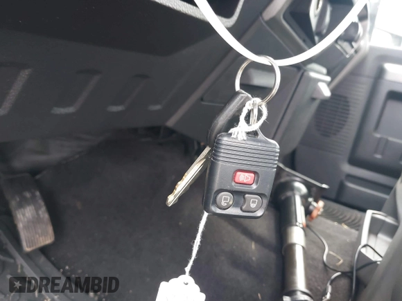 2008 Ford F-250 XL с VIN 1FTSX21R78EC45325, выставлен на аукционе IAAI как лот 42511545 с пробегом 157 755 миль миль и . История ставок и продаж доступна на DreamBid. Изображение 11.