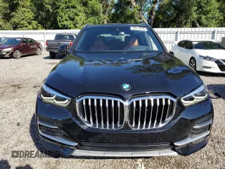 2023 BMW X5 xDrive40i with VIN 5UXCR6C04P9P15644, listed as a Copart auction lot 60710885 with 49,077 mi miles and Salvage title. Bid and sale history available at DreamBid. Image 5.