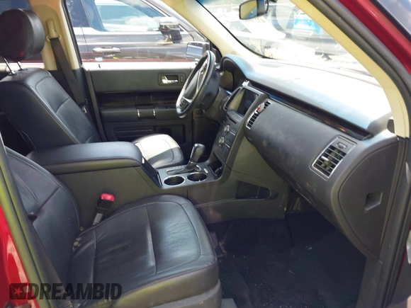 2016 Ford Flex SEL z VIN 2FMGK5C87GBA19902, wystawiony jako IAAI lot #42270902 z przebiegiem 111 862 mil mil oraz . Historia ofert i sprzedaży dostępna na DreamBid. Obrazek 5.