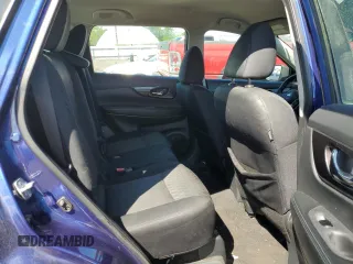 2018 Nissan Rogue SV z VIN 5N1AT2MV4JC760327, wystawiony jako Copart lot #55622075 z przebiegiem 121 294 mil mil oraz Szkoda całkowita • Salvage title. Historia ofert i sprzedaży dostępna na DreamBid. Obrazek 11.