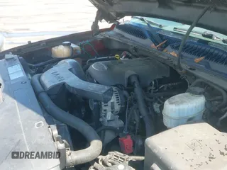 2005 Chevrolet Avalanche LS z VIN 3GNEK12Z45G114045, wystawiony jako IAAI lot #42324348 z przebiegiem Nie podano mil oraz . Historia ofert i sprzedaży dostępna na DreamBid. Obrazek 19.