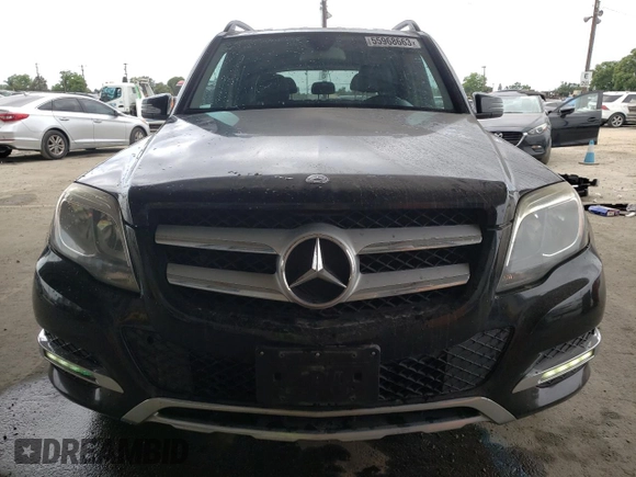 2015 Mercedes-Benz GLK 350 with VIN WDCGG5HB4FG419475, listed as a Copart auction lot 55968663 with 161,685 mi miles and . Bid and sale history available at DreamBid. Image 5.