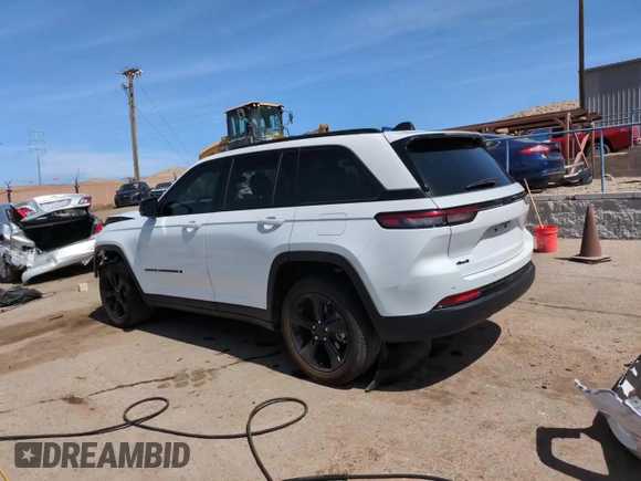 2023 Jeep Grand Cherokee Laredo z VIN 1C4RJHAG5PC520105, wystawiony jako Copart lot #50713795 z przebiegiem 15 880 mil mil oraz Szkoda całkowita • Salvage title. Historia ofert i sprzedaży dostępna na DreamBid. Obrazek 15.