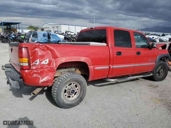 2002 GMC Sierra 2500HD SLE with VIN 1GTHK23U82F240498, listed as a Copart auction lot 52499644 with 133,208 mi miles and Salvage Title. Bid and sale history available at carsss.com. Image 3.