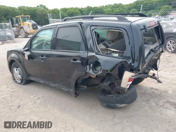 2012 Ford Escape XLT z VIN 1FMCU0DG3CKB39813, wystawiony jako IAAI lot #42378765 z przebiegiem 91 714 mil mil oraz . Historia ofert i sprzedaży dostępna na DreamBid. Obrazek 3.
