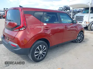 2020 Kia Soul LX with VIN KNDJ23AU7L7119368, listed as a IAAI auction lot 41957877 with 152,584 mi miles. Bid and sale history available at carsss.com. Image 4.