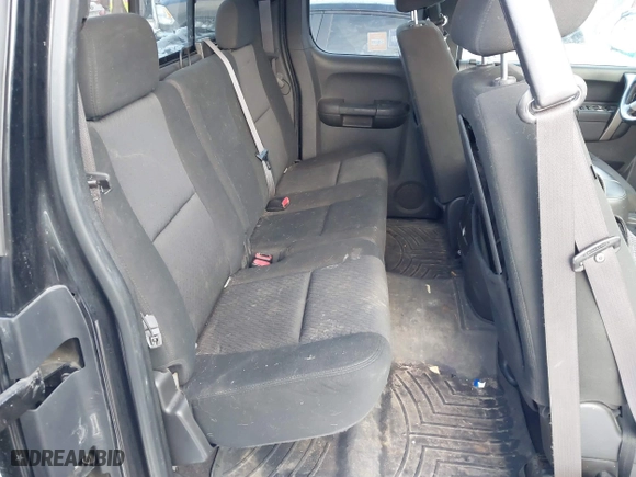 2010 Chevrolet Silverado 1500 LT with VIN 1GCSKSE33AZ121362, listed as a IAAI auction lot 41554626 with 232,076 mi miles. Bid and sale history available at carsss.com. Image 8.