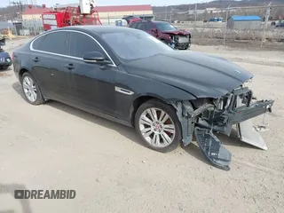 2017 Jaguar XF 35t Premium with VIN SAJBJ4BV4HCY32538, listed as a IAAI auction lot 41849505 with 109,290 mi miles. Bid and sale history available at carsss.com. Image 1.