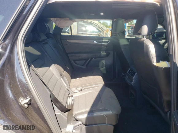 2024 Volkswagen Atlas Cross Sport 2.0T SEL R-Line with VIN 1V2AE2CA7RC213544, listed as a Copart auction lot 69640354 with 2,365 mi miles and Salvage Title. Bid and sale history available at carsss.com. Image 11.
