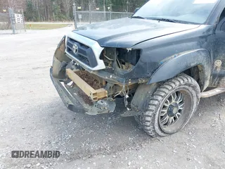 2013 Toyota Tacoma with VIN 3TMMU4FN1DM062090, listed as a IAAI auction lot 41572140 with 246,070 mi miles. Bid and sale history available at carsss.com. Image 6.