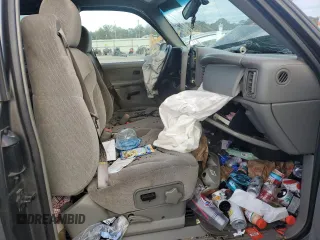 2000 GMC New Sierra 1500 SLE with VIN 2GTEC19T0Y1311783, listed as a Copart auction lot 79875004 with 160,323 mi miles and Salvage Title. Bid and sale history available at carsss.com. Image 7.
