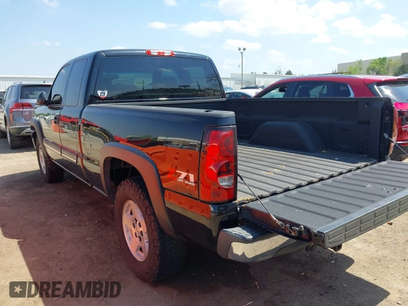 2005 Chevrolet Silverado 1500 Z71 with VIN 1GCEK19B75E244457, listed as a IAAI auction lot 42046621 with 262,519 mi miles and . Bid and sale history available at DreamBid. Image 3.