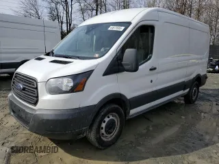 2018 Ford Transit with VIN 1FTYR2CM6JKB24072, listed as a Copart auction lot 44672085 with 61,641 mi miles and Clean Title. Bid and sale history available at carsss.com. Image 1.