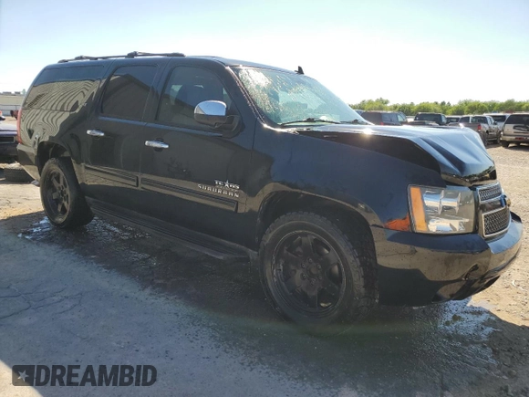 2014 Chevrolet Suburban LT with VIN 1GNSCJE04ER156583, listed as a Copart auction lot 73730364 with 243,131 mi miles and Clean Title. Bid and sale history available at carsss.com. Image 4.