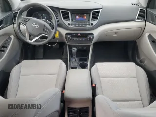 2017 Hyundai Tucson Value z VIN KM8J3CA21HU309795, wystawiony jako Copart lot #54085695 z przebiegiem 63 478 mil mil oraz Szkoda całkowita • Salvage title. Historia ofert i sprzedaży dostępna na DreamBid. Obrazek 8.