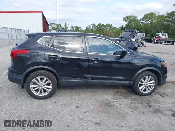 2017 Nissan Rogue Sport S with VIN JN1BJ1CR5HW123634, listed as a IAAI auction lot 42094777 with 93,101 mi miles. Bid and sale history available at carsss.com. Image 14.