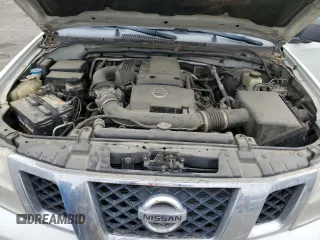 2017 Nissan Frontier SV z VIN 1N6AD0CW7HN767526, wystawiony jako Copart lot #84701984 z przebiegiem 122 196 mil mil oraz Czysty tytuł • Clean title. Historia ofert i sprzedaży dostępna na DreamBid. Obrazek 11.