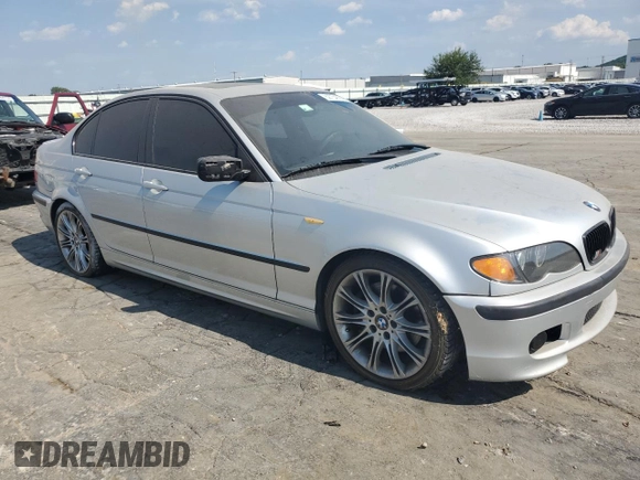 2005 BMW 3 Series 330i with VIN WBAEV53405KM39615, listed as a Copart auction lot 62754884 with 142,032 mi miles and Clean Title. Bid and sale history available at carsss.com. Image 4.