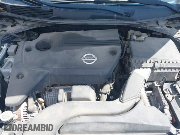 2013 Nissan Altima 2.5 S with VIN 1N4AL3AP4DC913024, listed as a IAAI auction lot 42045465 with 172,990 mi miles and . Bid and sale history available at carsss.com. Image 10.
