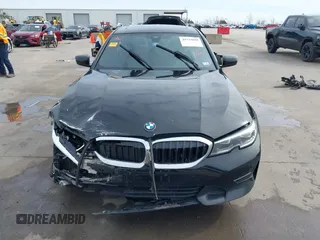 2020 BMW 3 Series 330i with VIN 3MW5R1J06L8B14835, listed as a IAAI auction lot 41722889 with 1 mi miles. Bid and sale history available at carsss.com. Image 12.