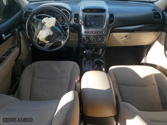 2015 Kia Sorento LX with VIN 5XYKTDA7XFG552496, listed as a Copart auction lot 46429435 with 177,927 mi miles and Salvage Title. Bid and sale history available at carsss.com. Image 8.