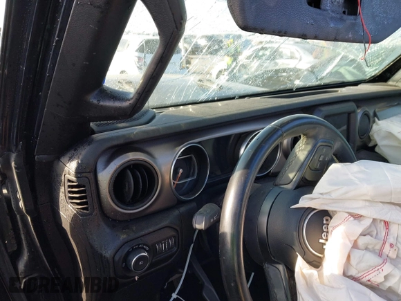 2020 Jeep Wrangler Unlimited Sport S с VIN 1C4HJXDG1LW237484, выставлен на аукционе IAAI как лот 41310965 с пробегом Не указан миль и . История ставок и продаж доступна на DreamBid. Изображение 7.