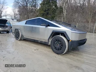 2024 Tesla Cybertruck with VIN 7G2CEHED6RA006192, listed as a Copart auction lot 45924985 with 12,050 mi miles and Salvage Title. Bid and sale history available at carsss.com. Image 4.