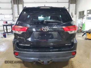 2017 Toyota Highlander XLE with VIN 5TDJZRFH9HS418707, listed as a Copart auction lot 62747345 with 160,033 mi miles and Salvage title. Bid and sale history available at DreamBid. Image 6.