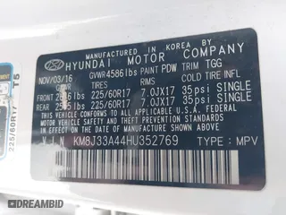 2017 Hyundai Tucson SE Plus with VIN KM8J33A44HU352769, listed as a IAAI auction lot 41106280 with 117,809 mi miles. Bid and sale history available at carsss.com. Image 9.