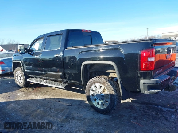 2019 GMC Sierra 2500HD Denali with VIN 1GT12SEYXKF224711, listed as a IAAI auction lot 41407508 with 77,158 mi miles. Bid and sale history available at carsss.com. Image 14.