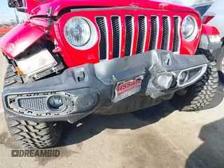 2020 Jeep Wrangler Unlimited Sahara with VIN 1C4HJXEN2LW195663, listed as a IAAI auction lot 41355828 with 81,742 mi miles. Bid and sale history available at carsss.com. Image 18.