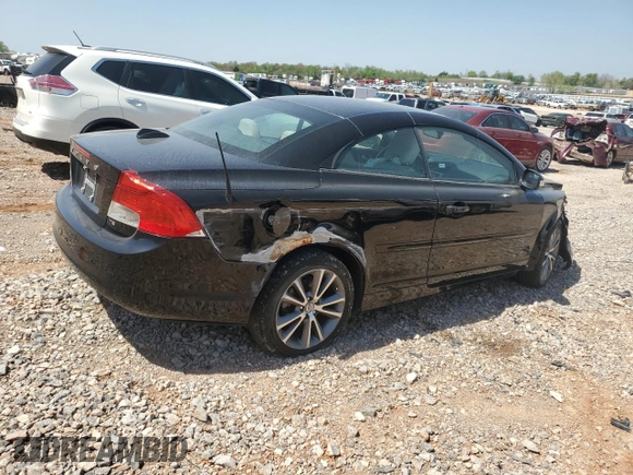 2011 Volvo C70 z VIN YV1672MC0BJ107689, wystawiony jako Copart lot #52407445 z przebiegiem Nie podano mil oraz Szkoda całkowita • Salvage title. Historia ofert i sprzedaży dostępna na DreamBid. Obrazek 3.