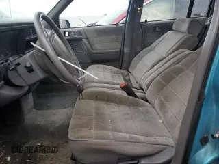 1992 Plymouth Acclaim z VIN 1P3XA4631NF248220, wystawiony jako Copart lot #84113754 z przebiegiem 117 489 mil mil oraz Szkody całkowita. Historia ofert i sprzedaży dostępna na DreamBid. Obrazek 7.