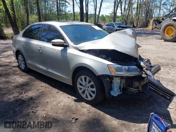 2013 Volkswagen Jetta SE with VIN 3VWDX7AJ9DM253430, listed as a IAAI auction lot 41997354 with 97,493 mi miles and . Bid and sale history available at DreamBid. Image 1.
