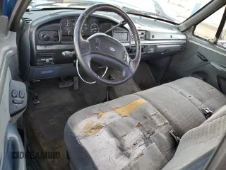 1993 Ford F-250 with VIN 2FTHF26G8PCB37269, listed as a Copart auction lot 82901974 with 159,725 mi miles and Salvage Title. Bid and sale history available at carsss.com. Image 8.
