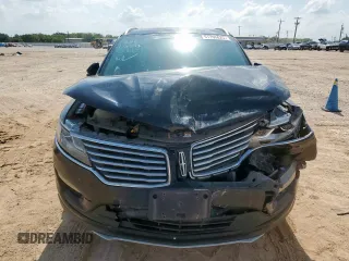 2017 Lincoln MKC Reserve with VIN 5LMCJ3D94HUL52306, listed as a Copart auction lot 61105825 with 131,161 mi miles and Salvage title. Bid and sale history available at DreamBid. Image 5.