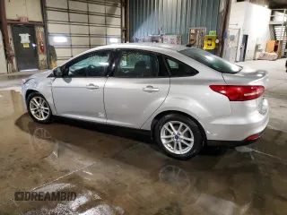 2016 Ford Focus SE z VIN 1FADP3F26GL247898, wystawiony jako Copart lot #57411665 z przebiegiem 134 708 mil mil oraz Czysty tytuł • Clean title. Historia ofert i sprzedaży dostępna na DreamBid. Obrazek 2.