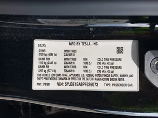 2023 Tesla Model 3 with VIN 5YJ3E1EA8PF626073, listed as a IAAI auction lot 39148336 with 1,551 mi miles and . Bid and sale history available at carsss.com. Image 9.