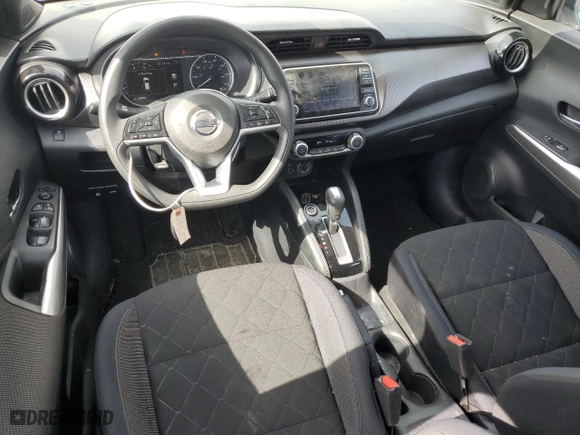 2018 Nissan Kicks SV with VIN 3N1CP5CU3JL533780, listed as a Copart auction lot 47972285 with 44,159 mi miles and Salvage Title. Bid and sale history available at carsss.com. Image 8.