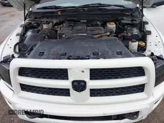 2017 Ram 2500 Laramie z VIN 3C6UR5FL7HG749723, wystawiony jako IAAI lot #41523969 z przebiegiem 133 622 mil mil oraz . Historia ofert i sprzedaży dostępna na DreamBid. Obrazek 10.