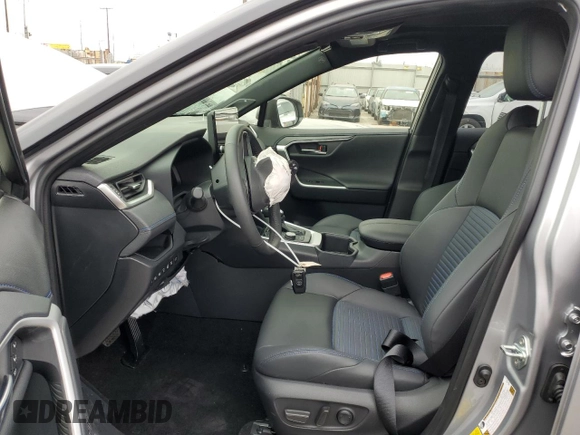 2024 Toyota RAV4 Hybrid XSE with VIN JTME6RFV1RD563804, listed as a Copart auction lot 55598135 with 4,079 mi miles and Salvage Title. Bid and sale history available at DreamBid. Image 7.