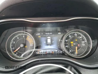 2019 Jeep Cherokee Trailhawk Elite z VIN 1C4PJMBN7KD211588, wystawiony jako Copart lot #49307824 z przebiegiem 54 781 mil mil oraz Szkoda całkowita • Salvage title. Historia ofert i sprzedaży dostępna na DreamBid. Obrazek 9.