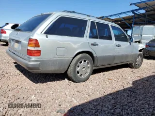 1994 Mercedes-Benz E with VIN WDBEA92E2RF283381, listed as a Copart auction lot 50025645 with 131,140 mi miles and Salvage Title. Bid and sale history available at DreamBid. Image 3.