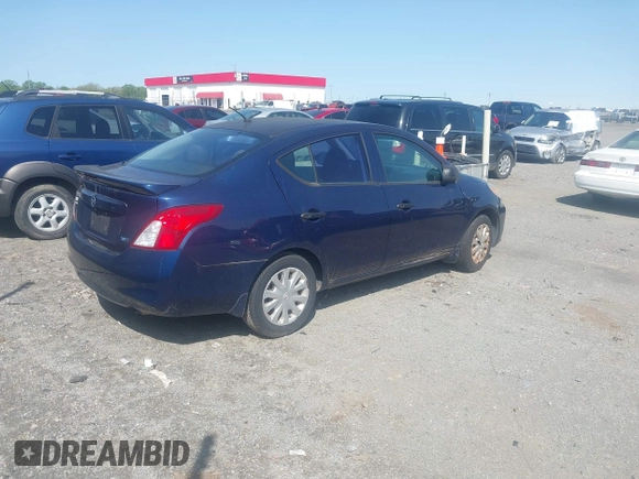 2014 Nissan Versa S Plus with VIN 3N1CN7AP4EL825698, listed as a IAAI auction lot 41915637 with 185,430 mi miles. Bid and sale history available at carsss.com. Image 4.